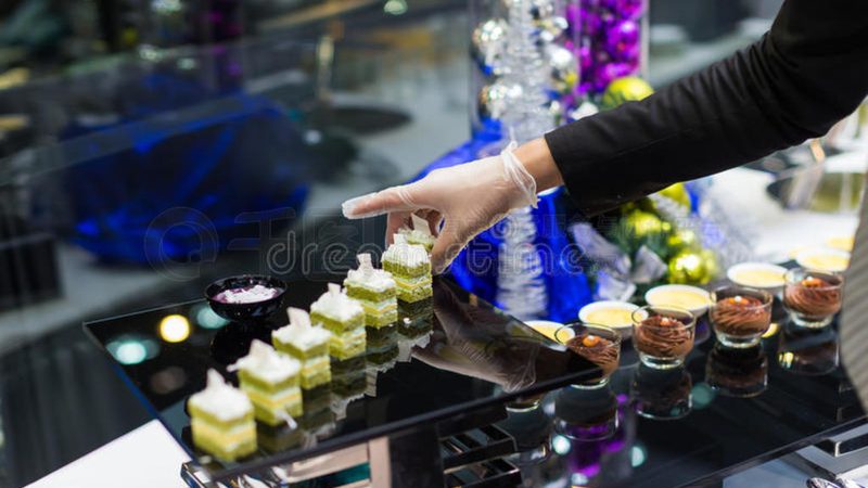 零食批发加盟代理费用通常由以下几个部分构成：