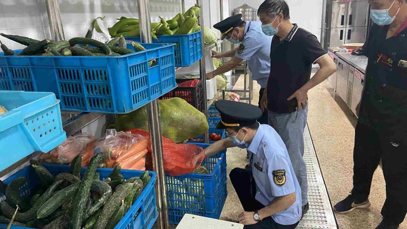 智能火锅餐饮供应链：揭秘其背后的高效与安全**