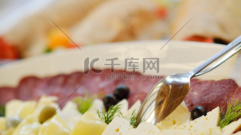 行业现状：速冻食品市场多元化，代理选择需谨慎**