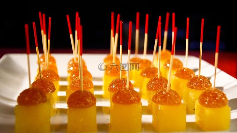 办公室零食新宠：无添加蜜饯果干，健康与美味并存**